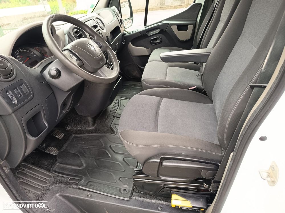 Renault Master 7 lugares basculante - 10