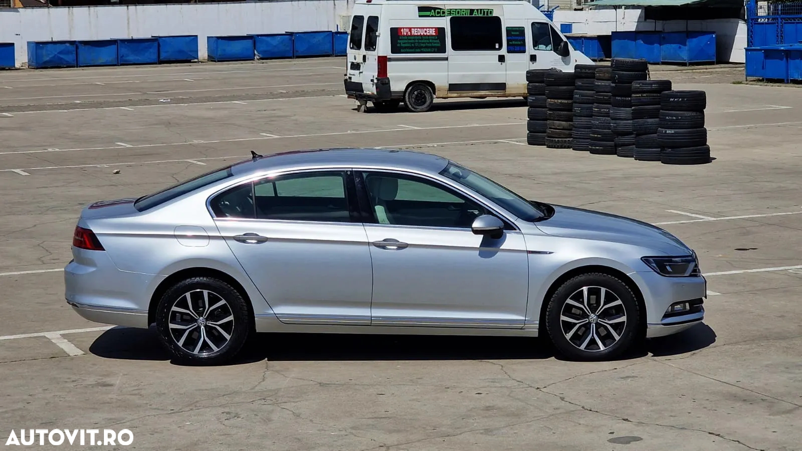 Volkswagen Passat Variant 2.0 TDI DSG 4Motion Highline - 23