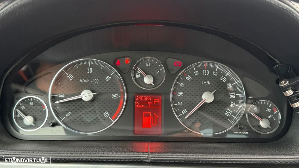 Peugeot 407 2.7 HDi V6 - 12