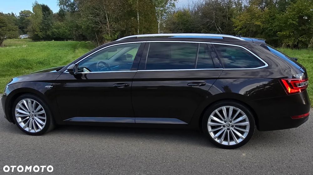 Skoda Superb 2.0 TDI 4x4 L&K DSG - 2