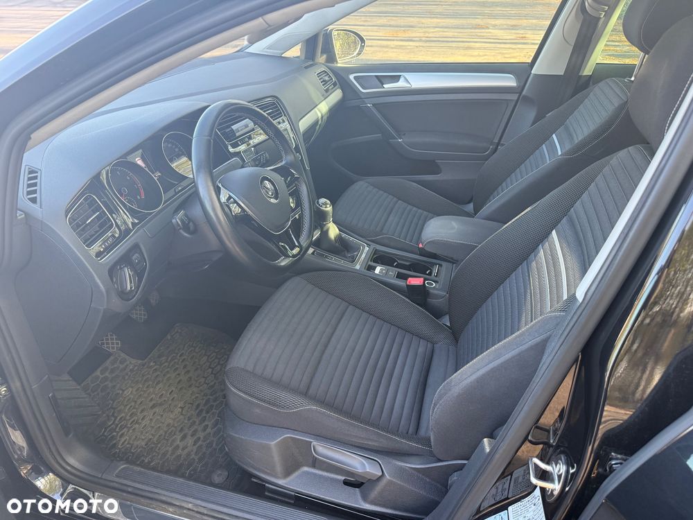 Volkswagen Golf 1.2 TSI BMT Comfortline - 9