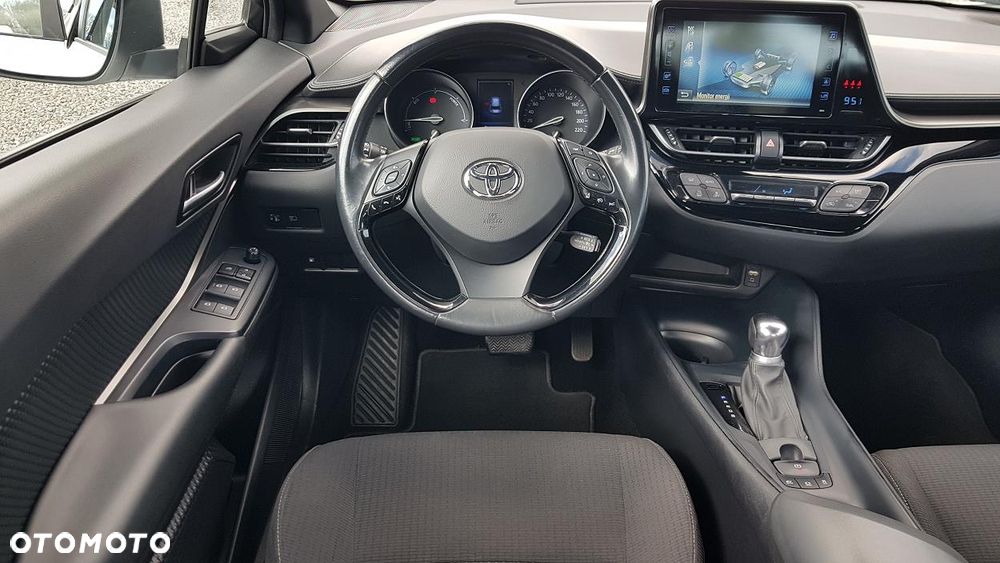 Toyota C-HR - 16