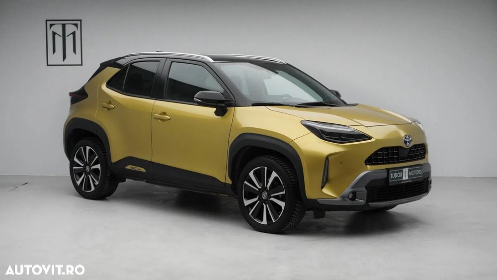 Toyota Yaris Cross 1.5 VVT-i HSD 4x4 Exclusive Adventure - 3