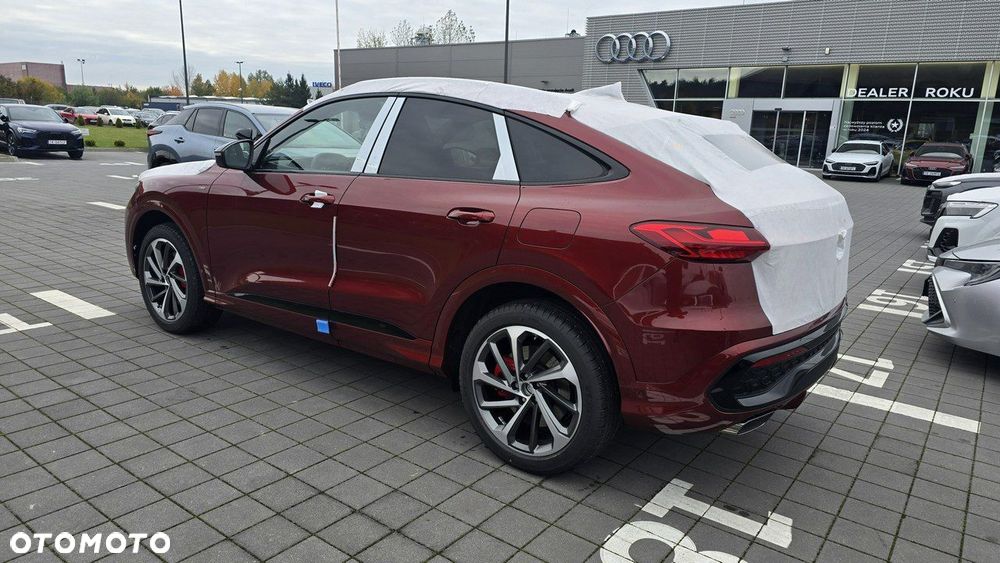 Audi Q5 Sportback - 4
