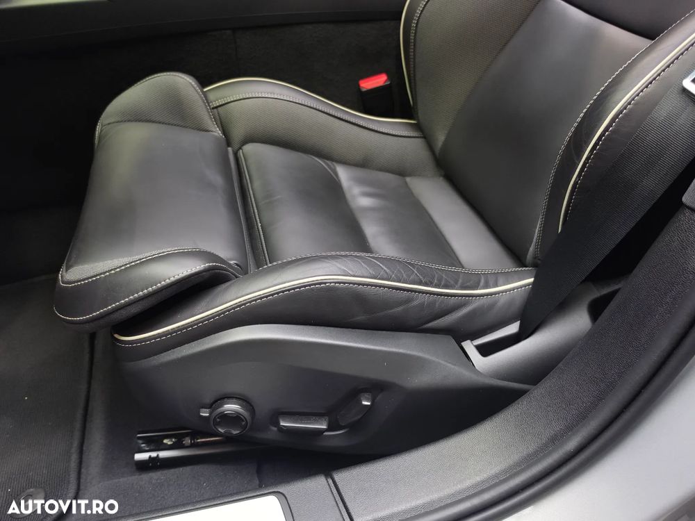 Volvo S60 B5 B AWD Ultimate Dark - 11