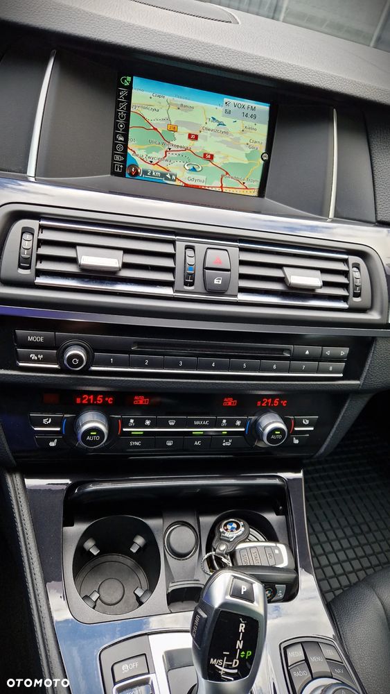 BMW Seria 5 525d - 29