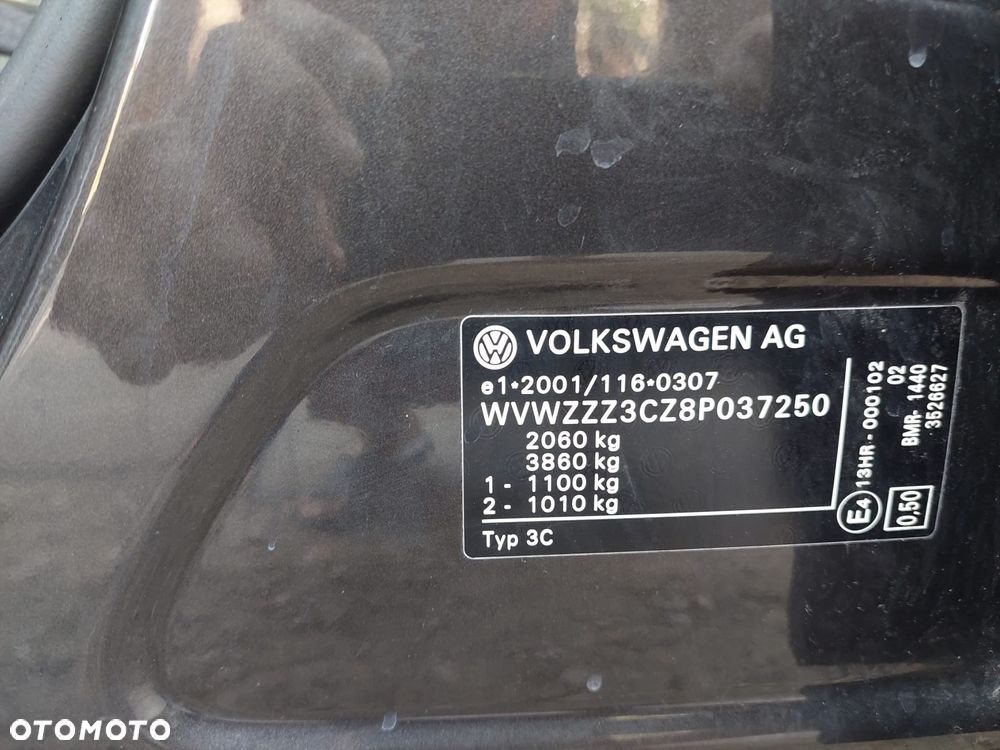 Volkswagen Passat - 18