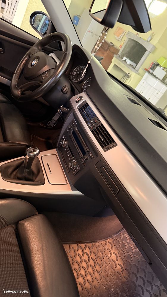 BMW 320 d Coupe - 6