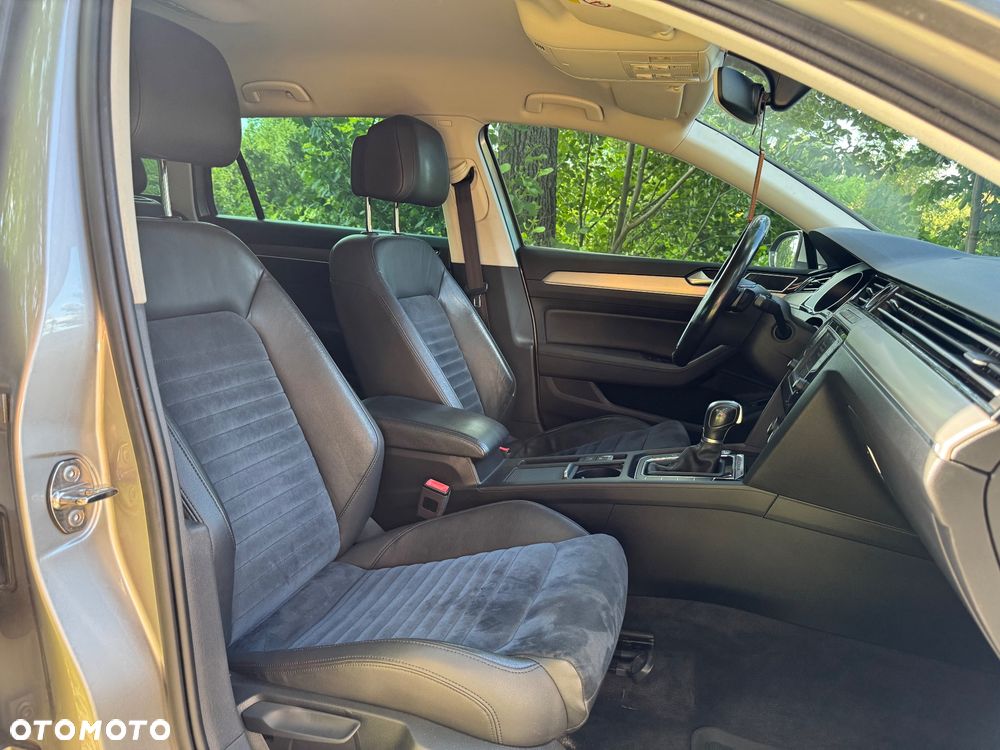 Volkswagen Passat 2.0 TDI SCR (BlueMotion Tech) 4Motion D Highline - 22