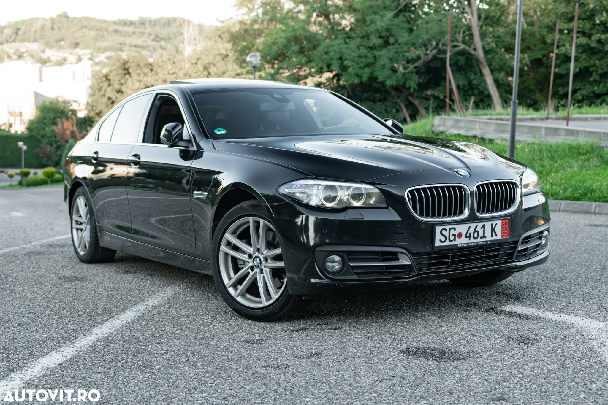 BMW Seria 5 520d xDrive - 23
