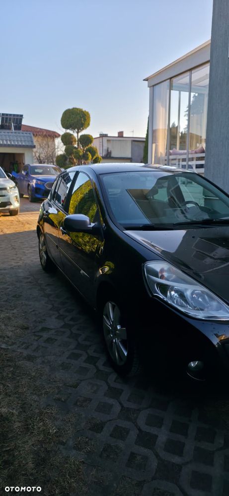 Renault Clio - 2