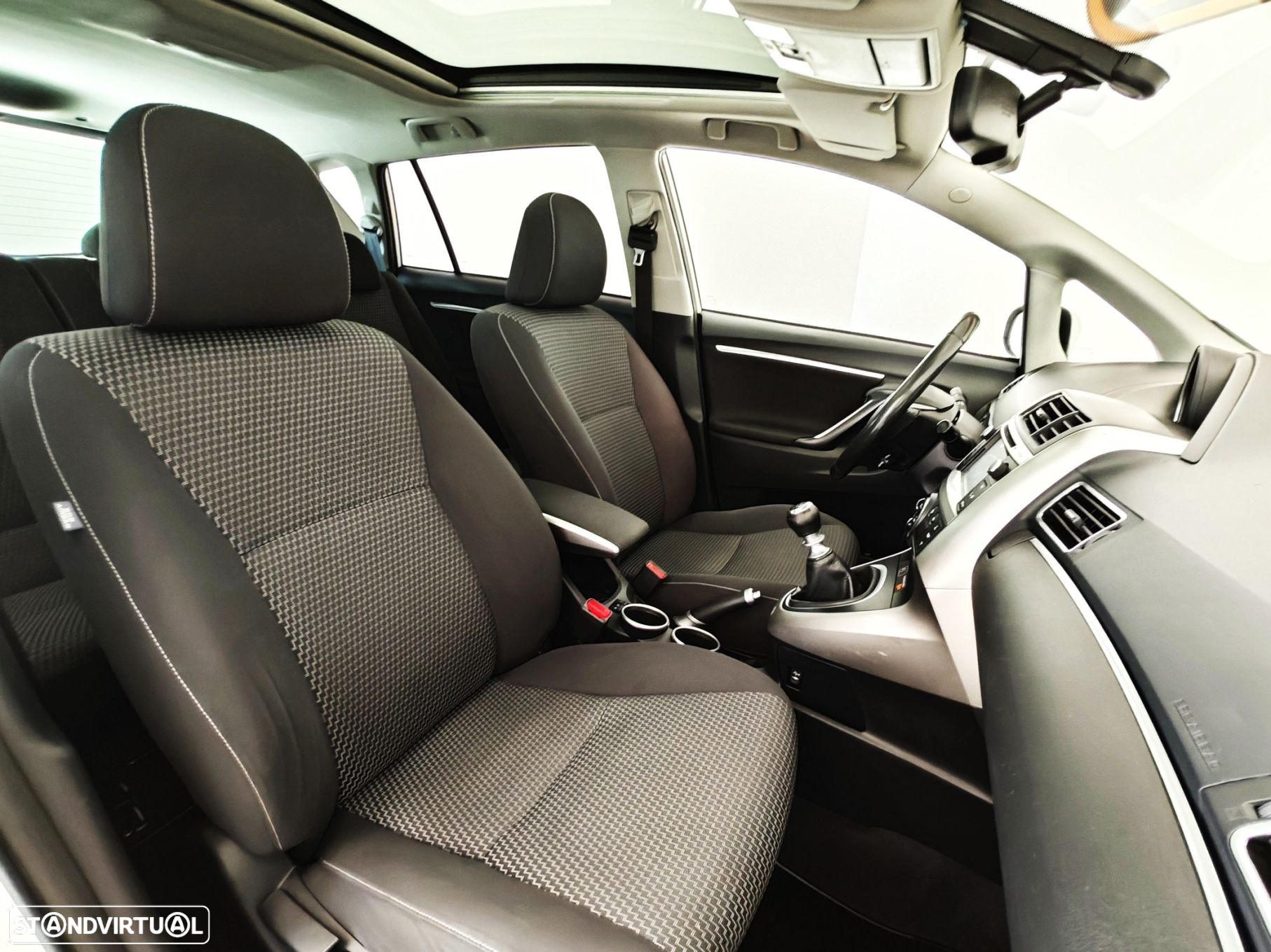 Toyota Verso 1.6 D-4D 5L S&S Comfort - 9