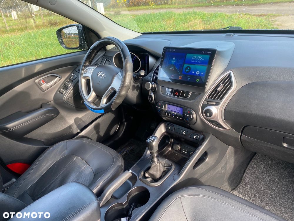 Hyundai ix35 1.7 CRDi 2WD blue Finale Silver - 19
