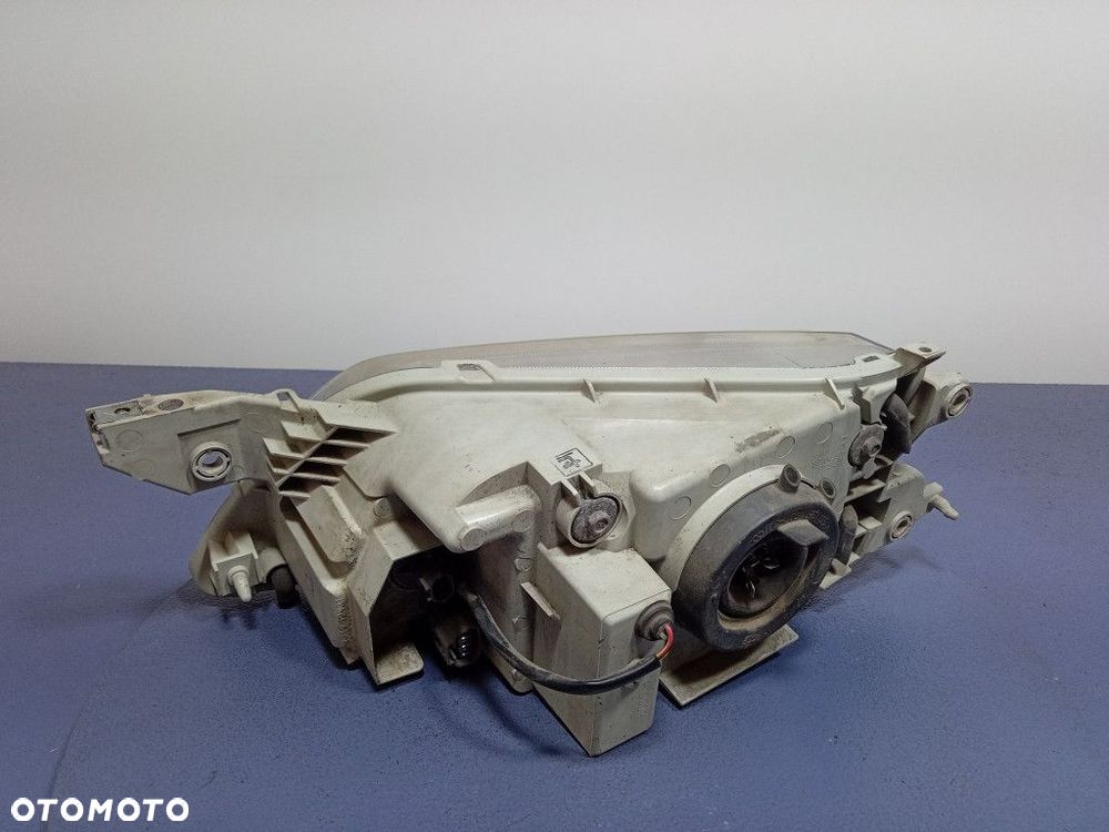 MAZDA PREMACY I CP LIFT REFLEKTOR PRAWY LAMPA EU P1990R - 2