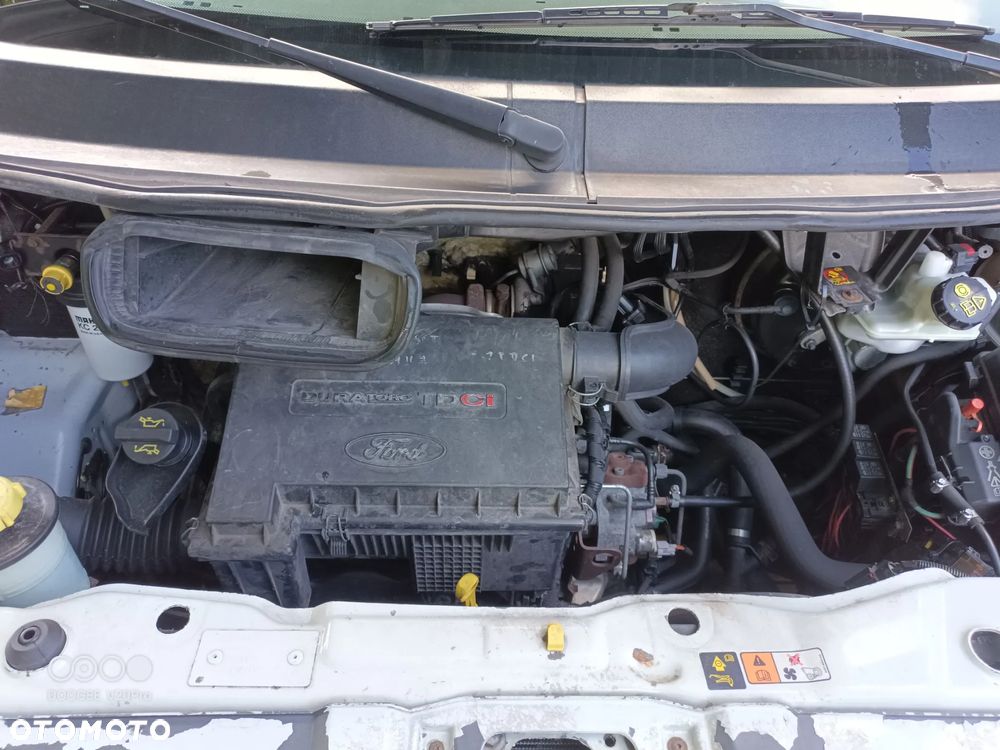 Ford Transit - 12