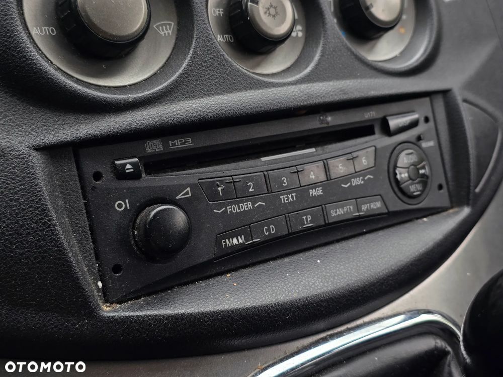 Mitsubishi Grandis 2.0 DI-D 7-Sitzer Intense - 32