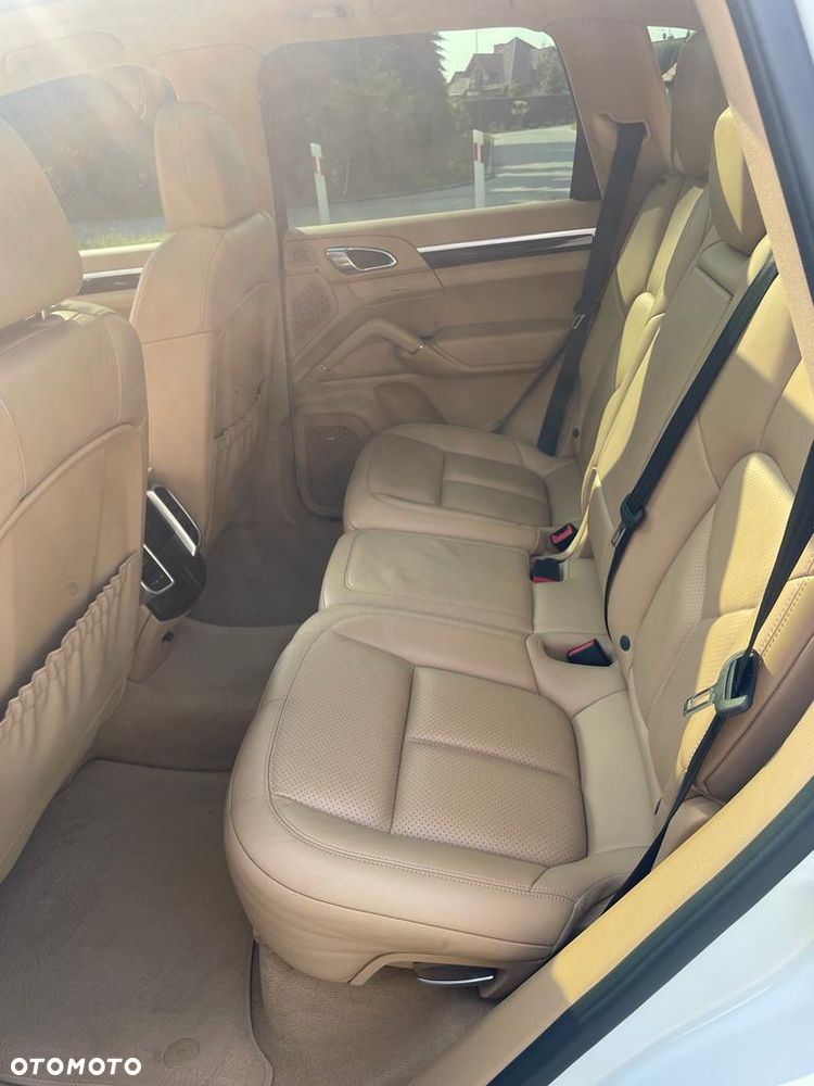 Porsche Cayenne - 15