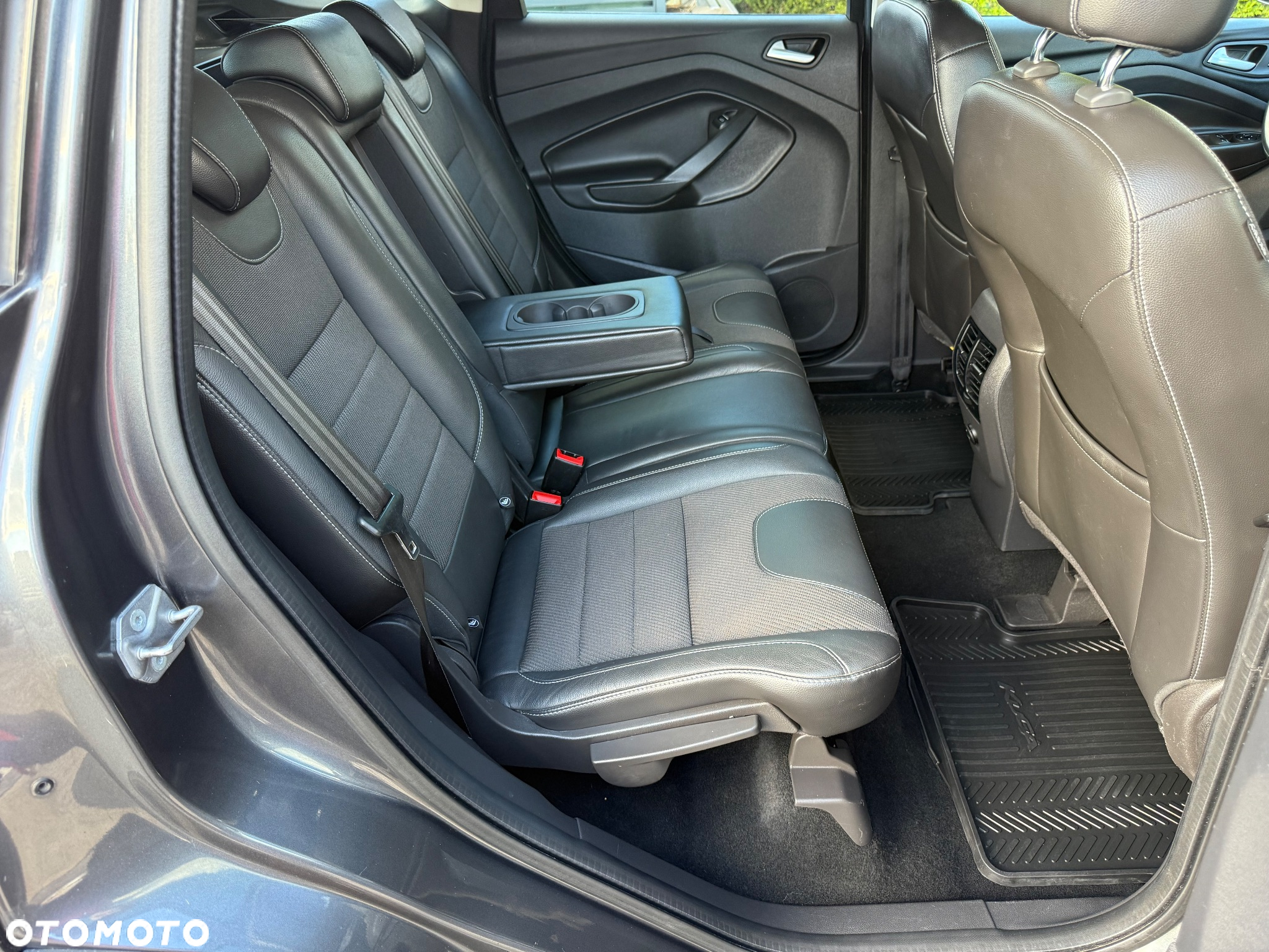 Ford Kuga 1.5 EcoBoost 2x4 Titanium - 21