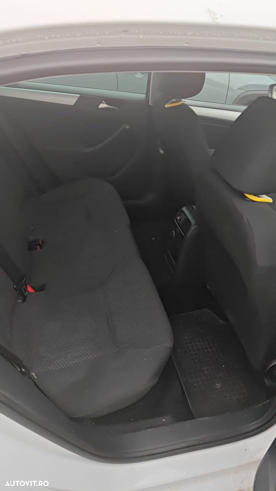 Volkswagen Jetta 1.6 TDI DPF Trendline - 2