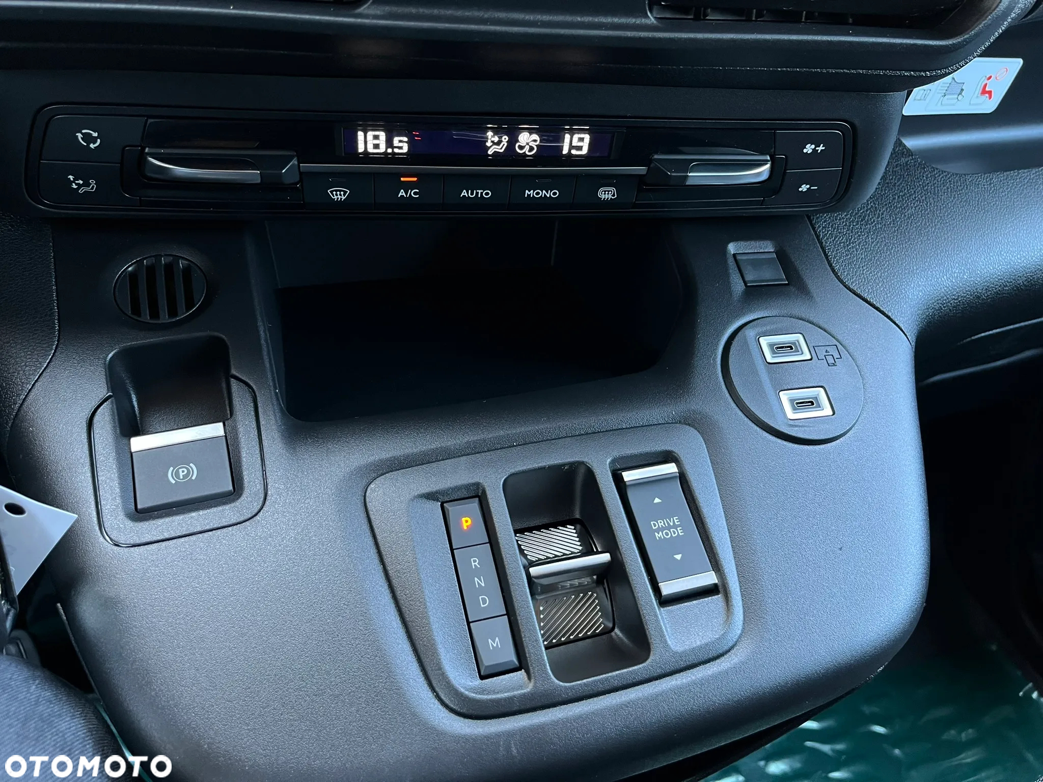 Citroën CITROEN BERLINGO ZAŁOGOWY| 5 MIEJSC| 1.5 DIESEL 130 KM - 22