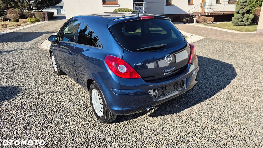 Opel Corsa 1.4 16V Satellite - 4