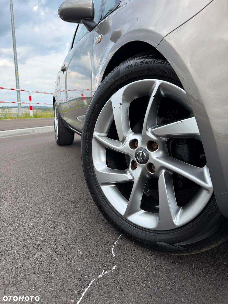 Opel Corsa 1.4 16V Enjoy - 11