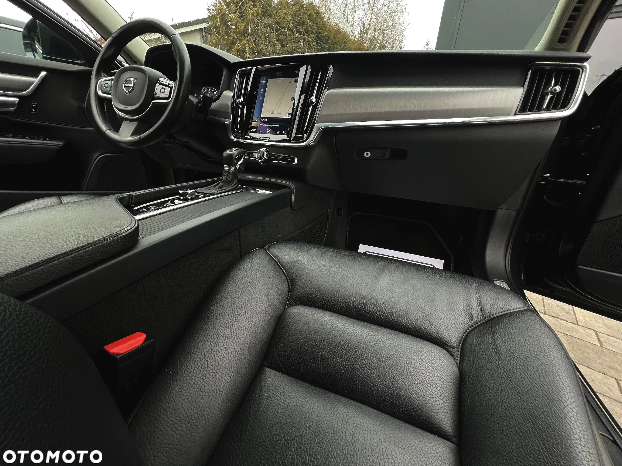 Volvo V90 D4 Momentum Pro - 17