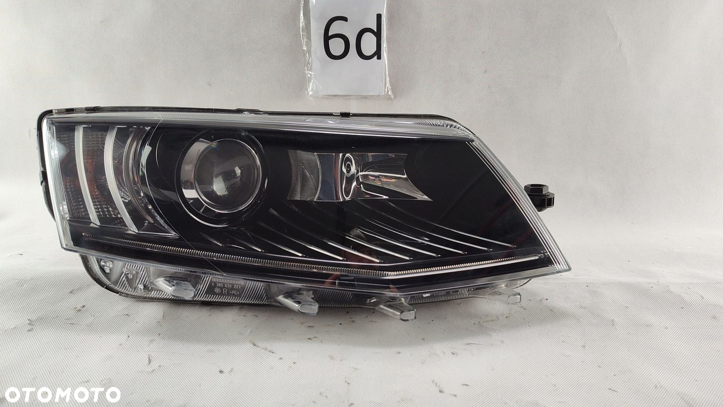 SKODA OCTAVIA III XENON PRAWY SKRĘTNY LED LAMPA PRAWA 5E1941016B - 2
