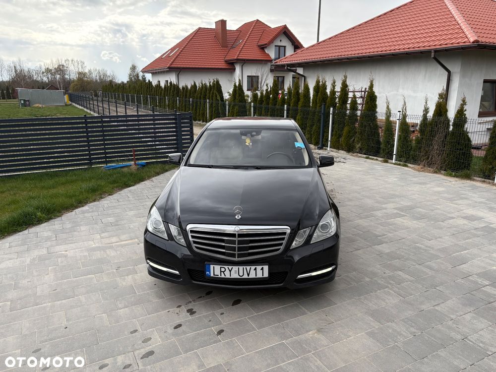 Mercedes-Benz Klasa E 250 CDI DPF BlueEFFICIENCY 7G-TRONIC Avantgarde - 24
