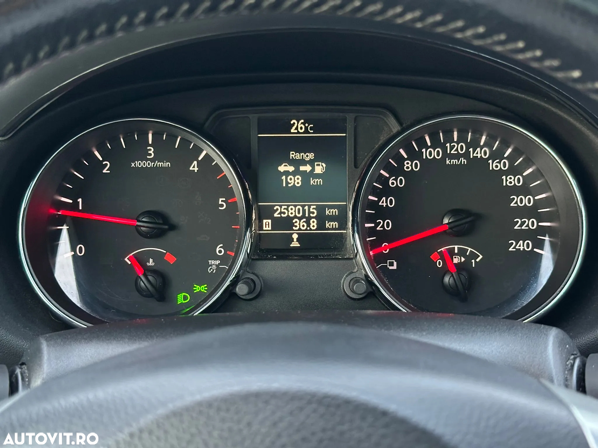 Nissan Qashqai 1.5 DCI Start/Stop Tekna - 10