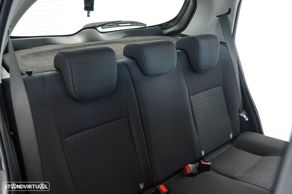 Toyota Yaris 1.4 D-4D ACtive - 44