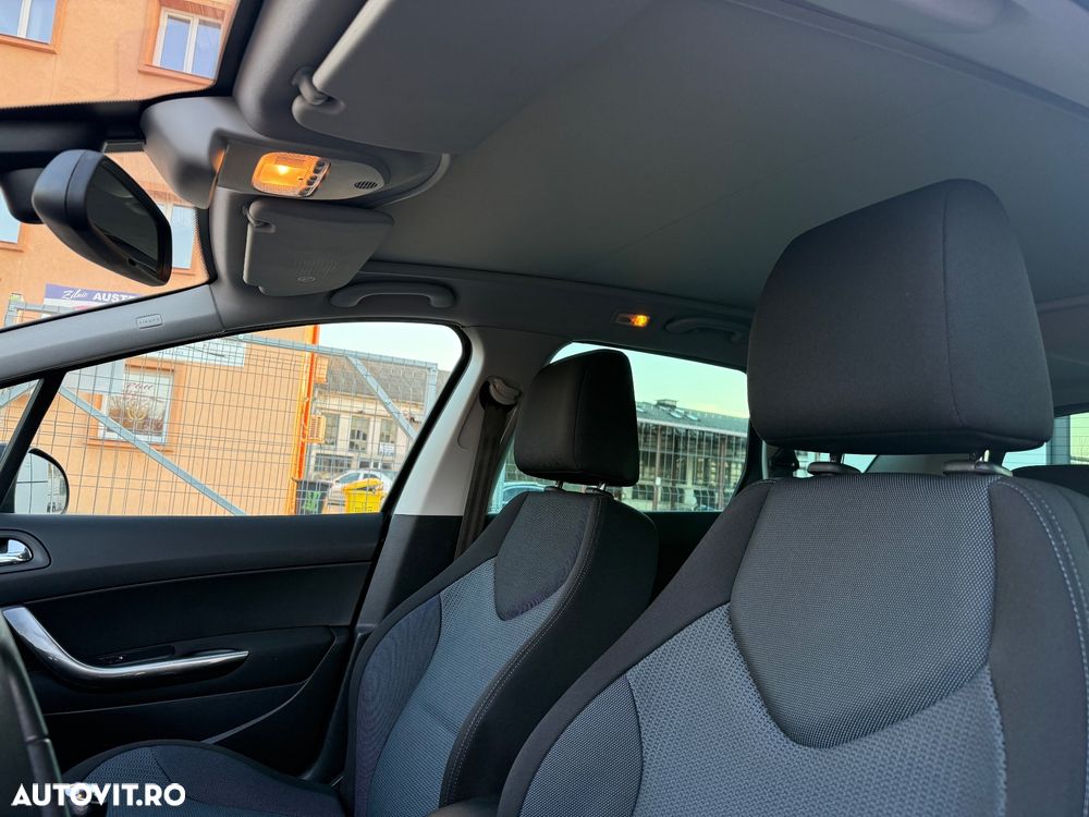 Peugeot 308 HDi FAP 150 Family - 15