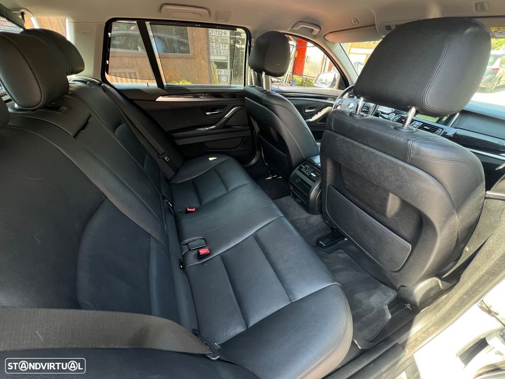 BMW 520 d Auto - 13