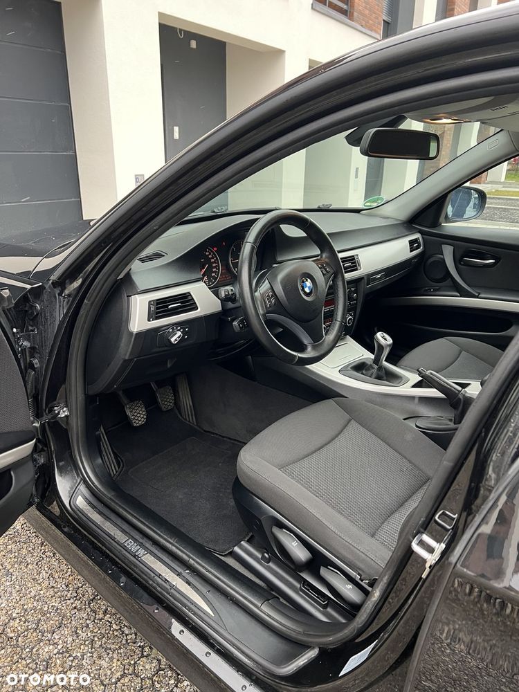 BMW Seria 3 318d DPF Edition Exclusive - 19