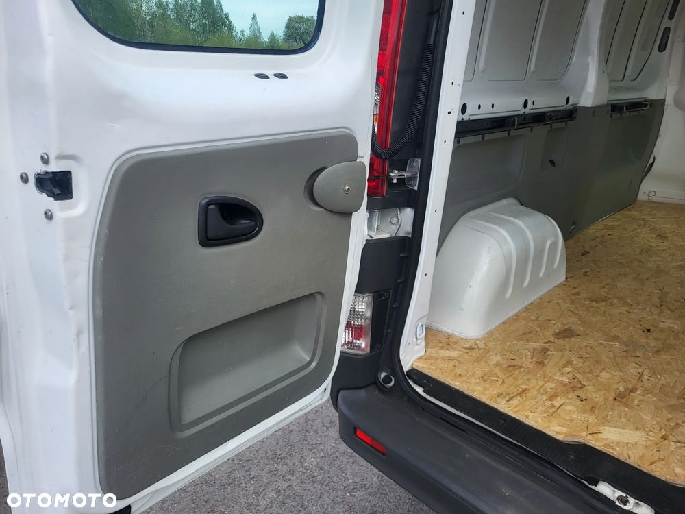 Opel VIVARO - 16