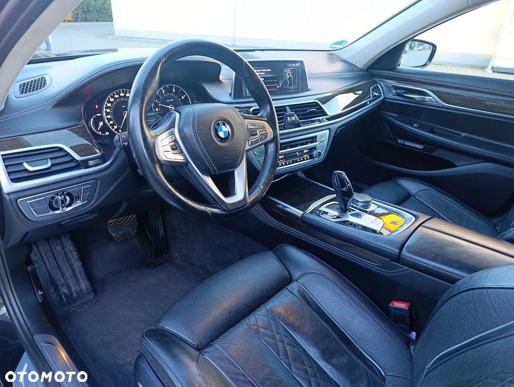 BMW Seria 7 730d xDrive - 13