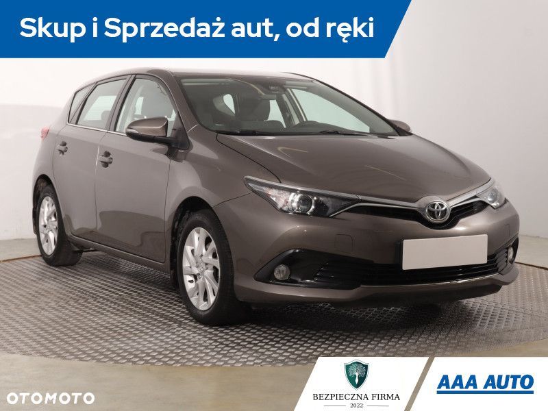 Toyota Auris - 3