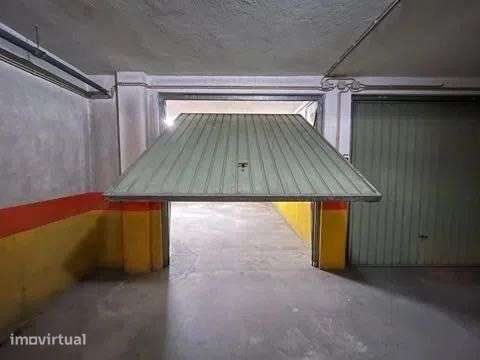 Vende-se garagem fechada Lourosa, Santa Maria da Feira - Grande imagem: 5/7