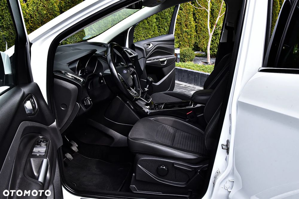 Ford Kuga 2.0 TDCi 4x4 Titanium - 15