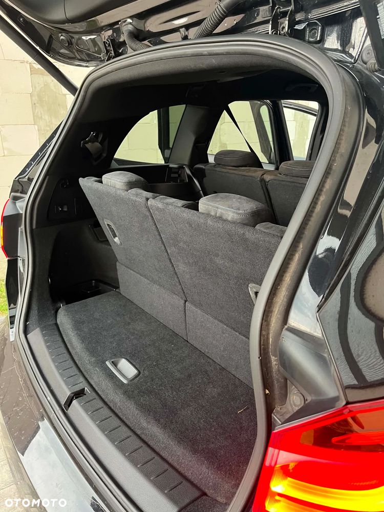 BMW Seria 2 218d - 9