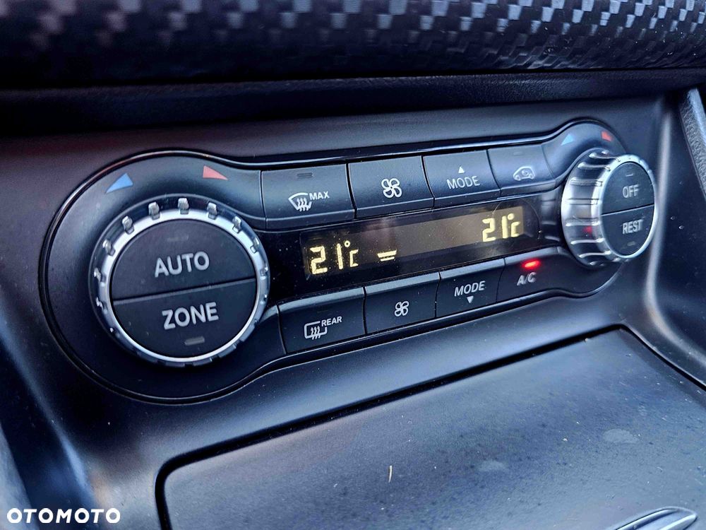 Mercedes-Benz Klasa A 250 4Matic 7G-DCT AMG Line - 27