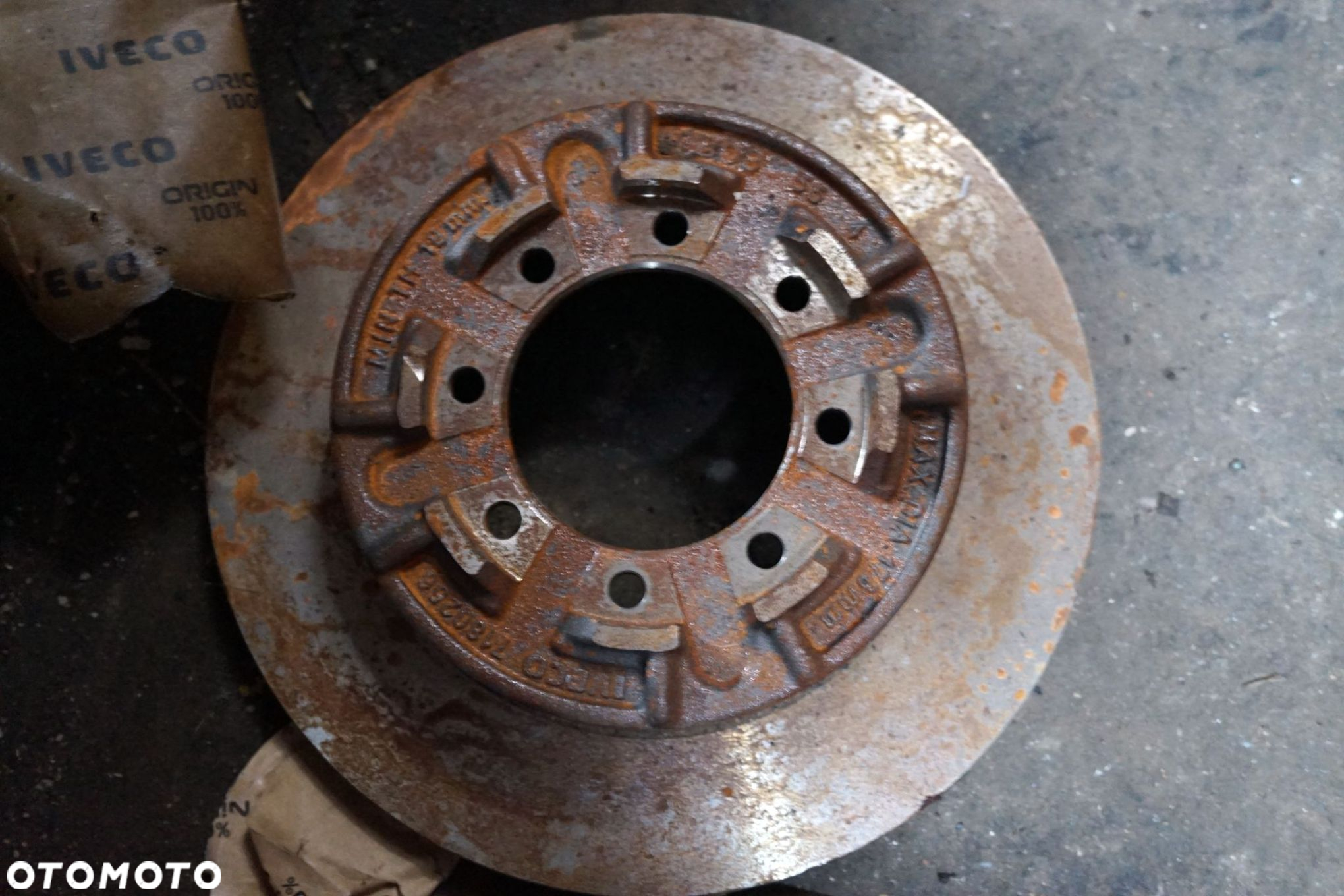 TARCZE HAMULCOWE TYŁ DAILY III KM 7180256 NOWE OEM PEŁNE I II III IV V IVECO 1999-2007 - 2