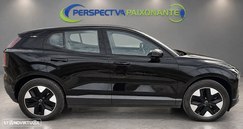 Volvo EX30 Single Motor Extended Range RWD Core - 2