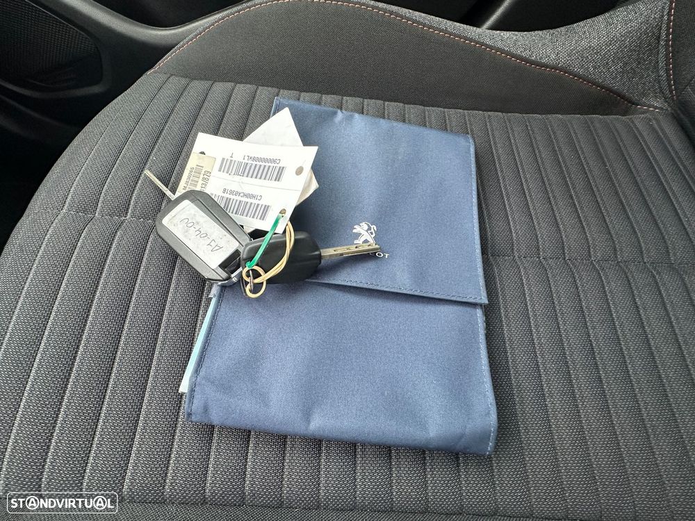 Peugeot 2008 1.2 PureTech Active Pack - 24