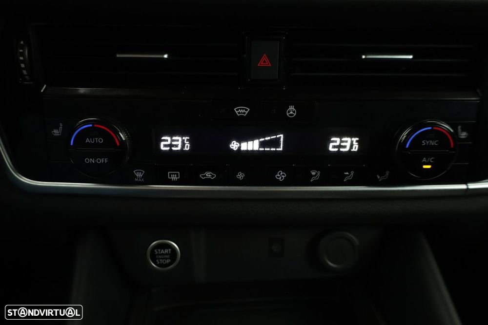Nissan Qashqai 1.3 DIG-T N-Connecta LED Xtronic - 12