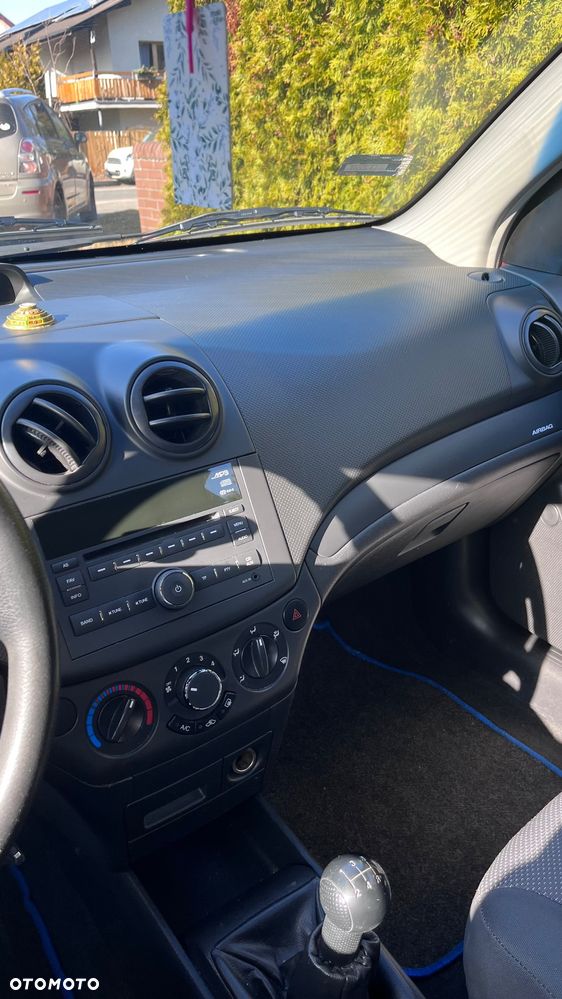 Chevrolet Aveo 1.2 16V Base - 6