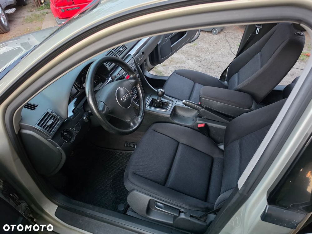 Audi A4 Avant - 9