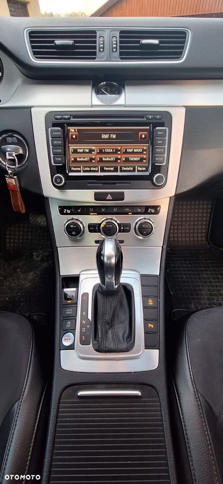 Volkswagen Passat 2.0 TDI Highline DSG - 12