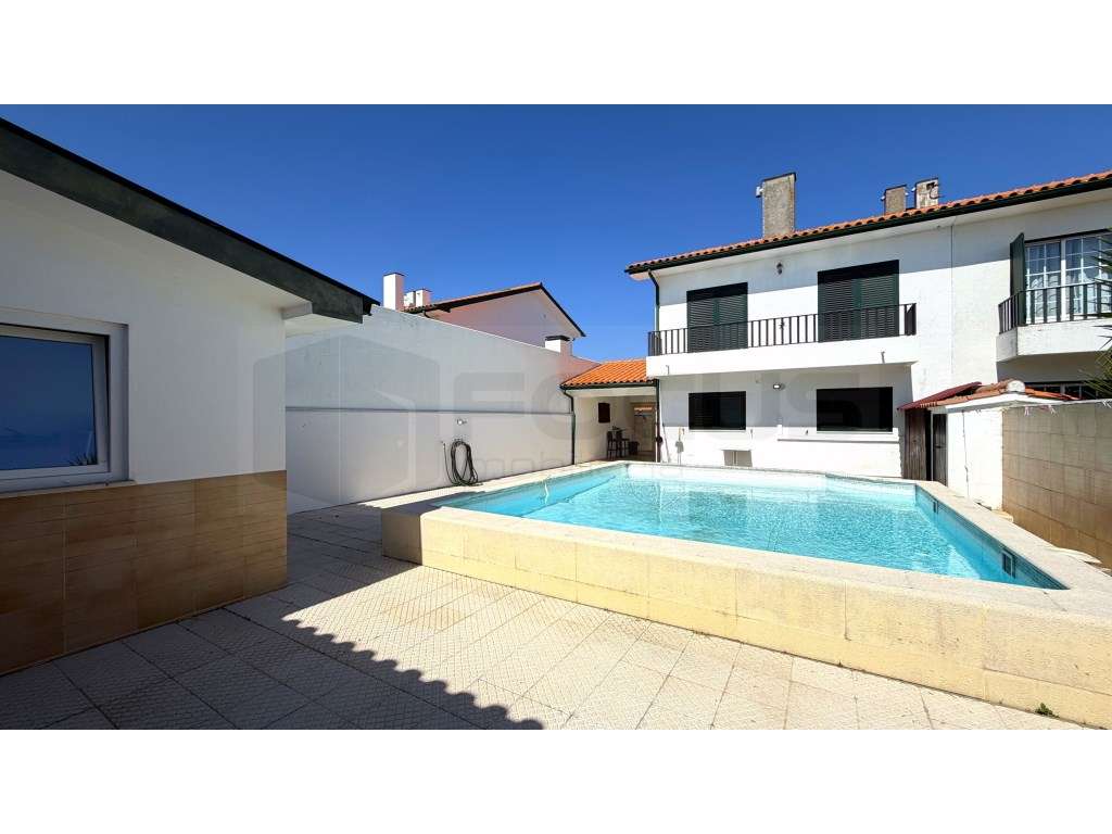 Moradia T4 com piscina - Gafanha da Nazaré - Grande imagem: 2/28