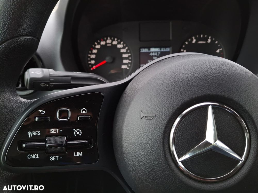Mercedes-Benz Sprinter - 20